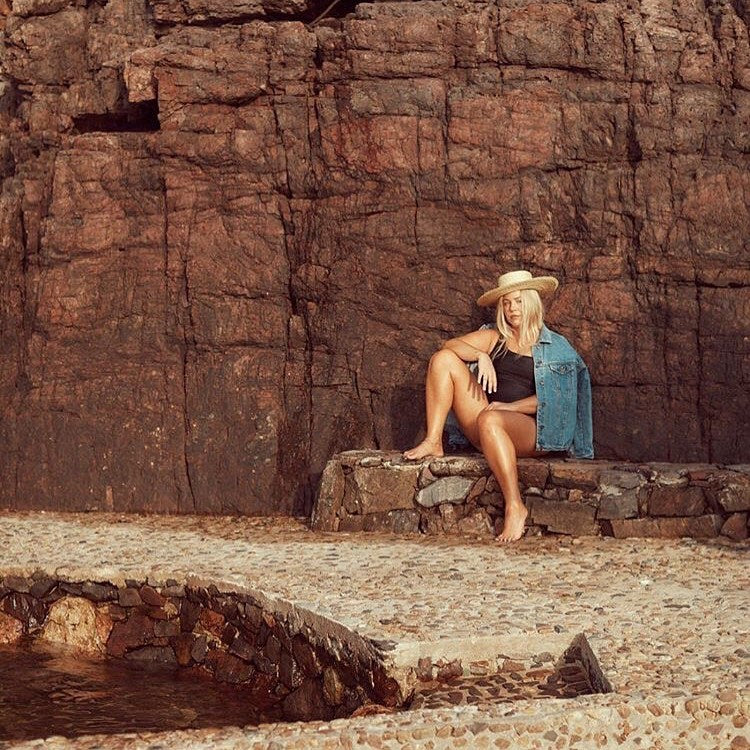 Malla Entera MAGNO un solo hombro