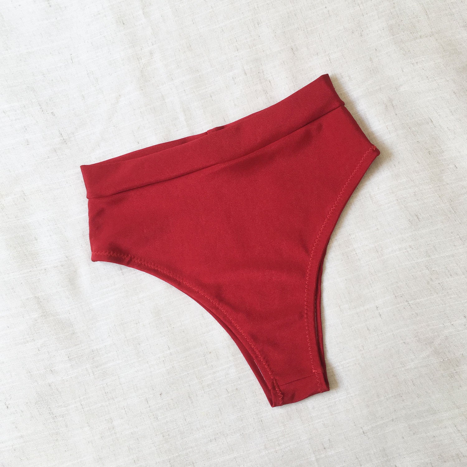 Bombacha Bikini tiro alto cavada