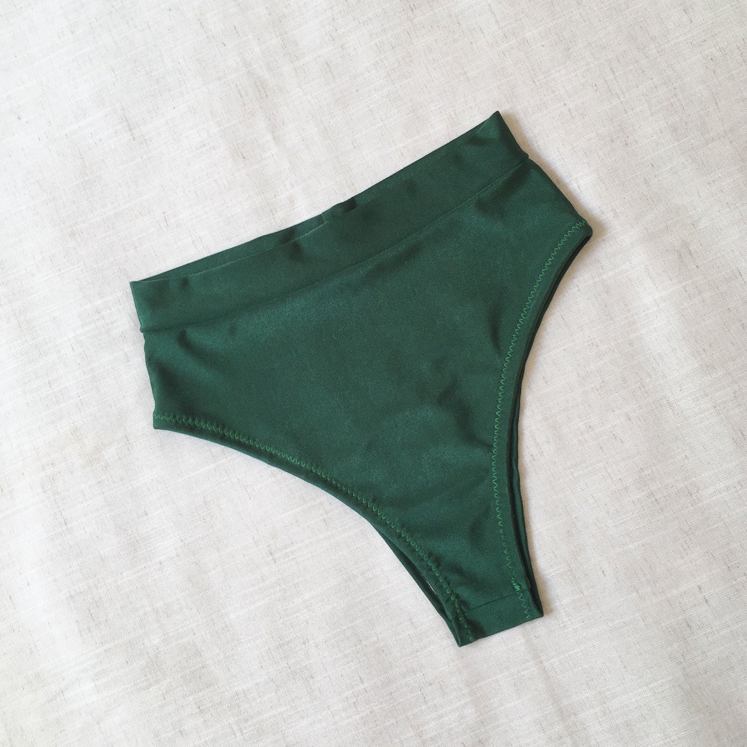 Bombacha Bikini tiro alto cavada