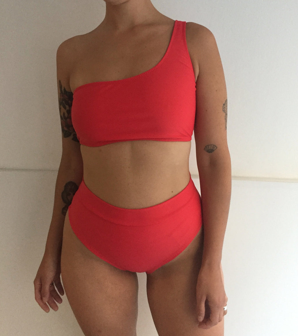 Top Bikini MAGNOLIA rojo en stock